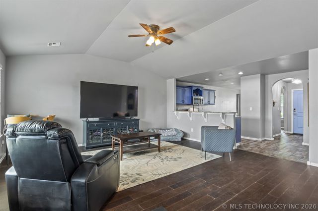 10904 N 117th East Place, Owasso, OK 74055