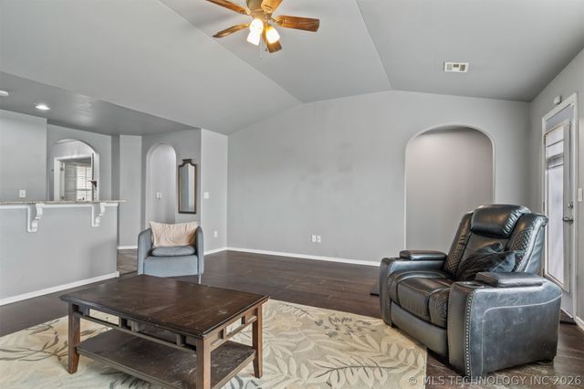 10904 N 117th East Place, Owasso, OK 74055