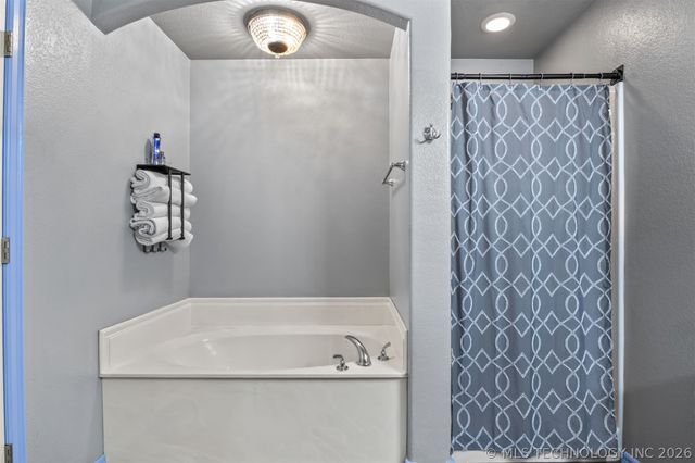 10904 N 117th East Place, Owasso, OK 74055