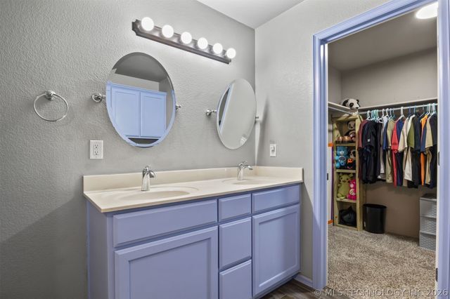 10904 N 117th East Place, Owasso, OK 74055