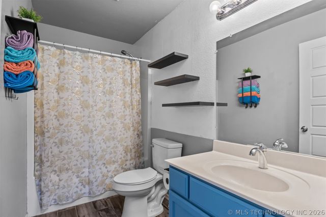 10904 N 117th East Place, Owasso, OK 74055