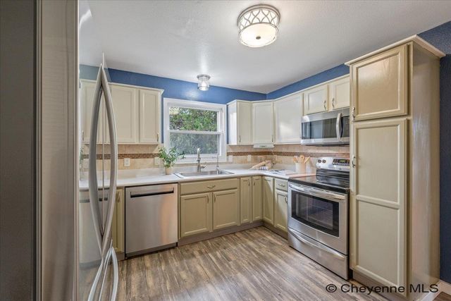 5163 SYCAMORE RD, Cheyenne, WY 82009