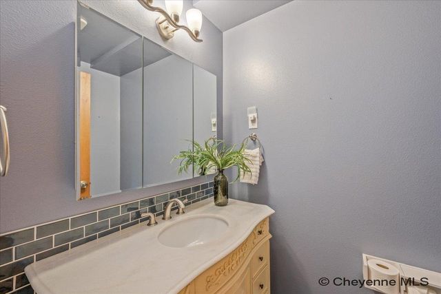 5163 SYCAMORE RD, Cheyenne, WY 82009