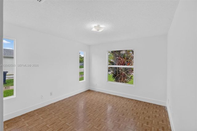 941 SW 7th Place, Florida City, FL 33034