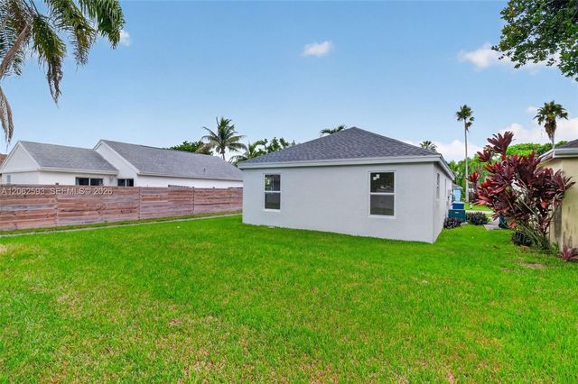941 SW 7th Place, Florida City, FL 33034
