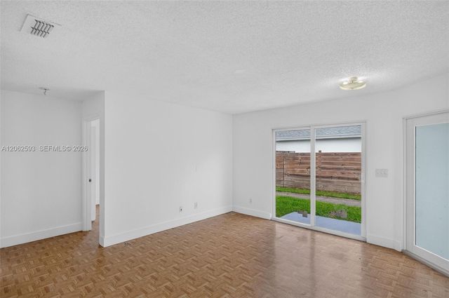 941 SW 7th Place, Florida City, FL 33034