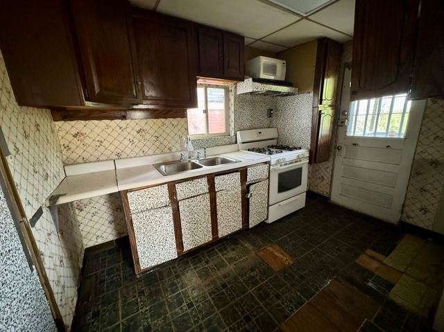 7321 Schley St, Penn Hills, PA 15235