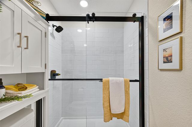 13822 Northlake Drive, Houston, TX 77049