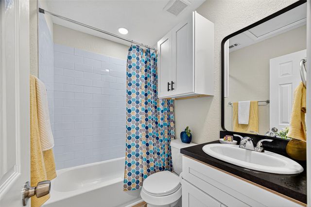 13822 Northlake Drive, Houston, TX 77049