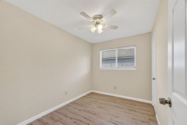 13822 Northlake Drive, Houston, TX 77049