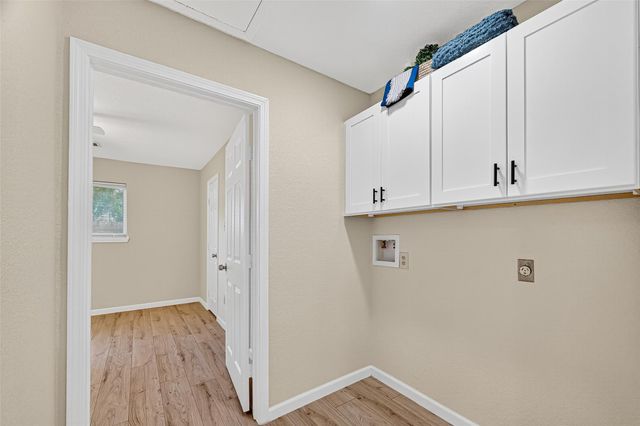 13822 Northlake Drive, Houston, TX 77049