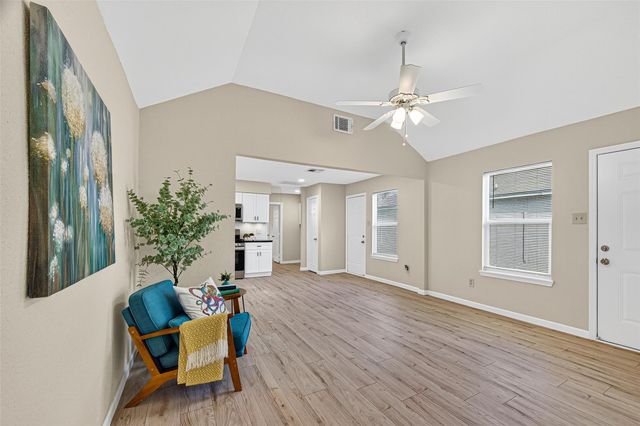 13822 Northlake Drive, Houston, TX 77049