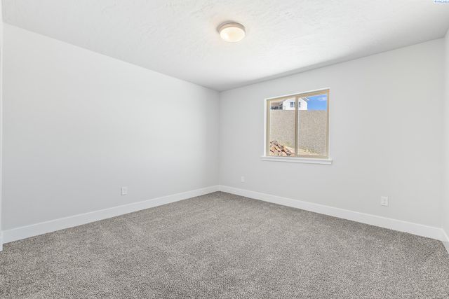 2903 S Osborne St, Kennewick, WA 99338