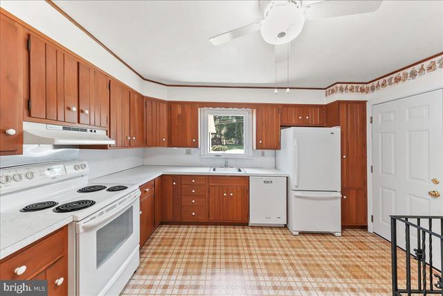 820 SPRUCE AVE, West Chester, PA 19382