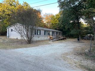 136 Coahoma Street, Mabank, TX 75156