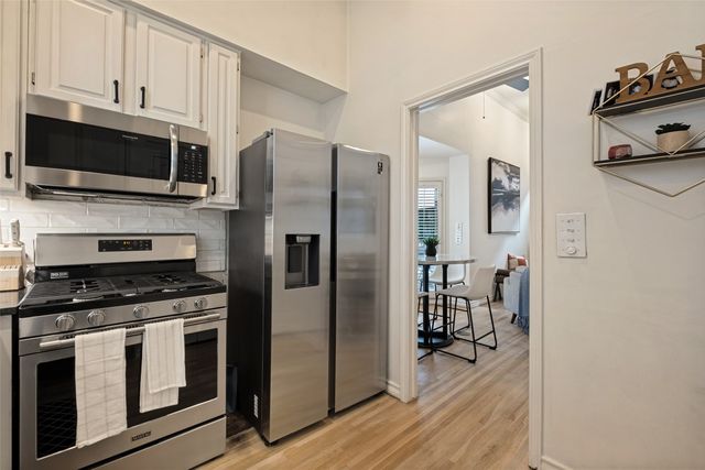 4231 Holland Avenue A, Dallas, TX 75219
