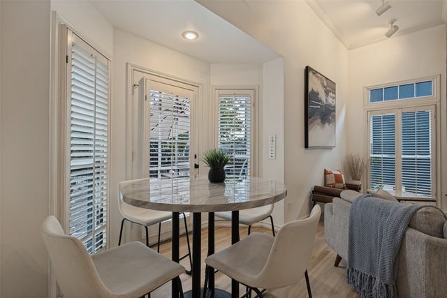 4231 Holland Avenue A, Dallas, TX 75219