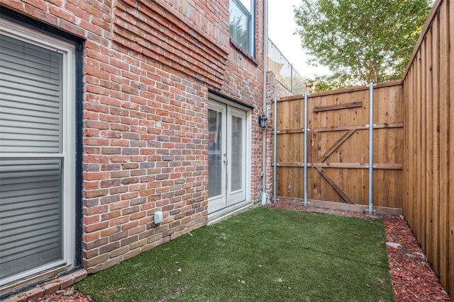 4231 Holland Avenue A, Dallas, TX 75219