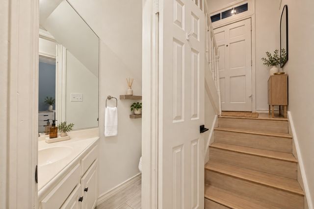 4231 Holland Avenue A, Dallas, TX 75219