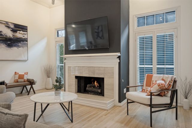4231 Holland Avenue A, Dallas, TX 75219