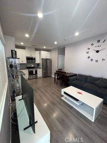 10802 Crockett Street, Sun Valley, CA 91352