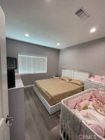 10802 Crockett Street, Sun Valley, CA 91352