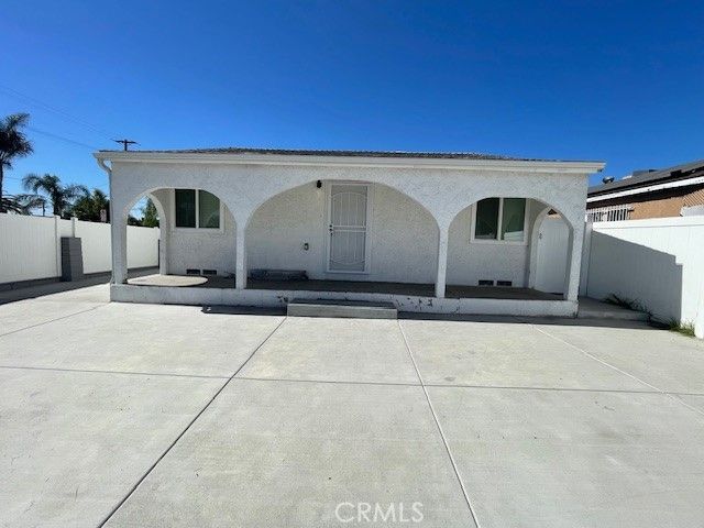10802 Crockett Street, Sun Valley, CA 91352