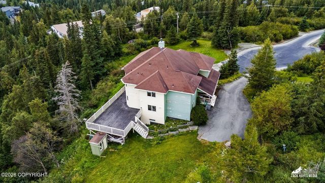 11800 Trails End Road, Anchorage, AK 99507