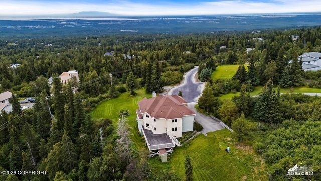 11800 Trails End Road, Anchorage, AK 99507