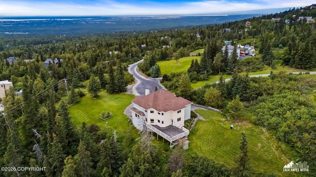 11800 Trails End Road, Anchorage, AK 99507