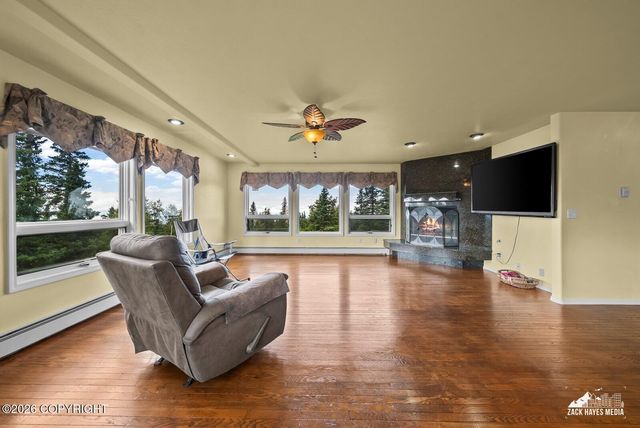11800 Trails End Road, Anchorage, AK 99507