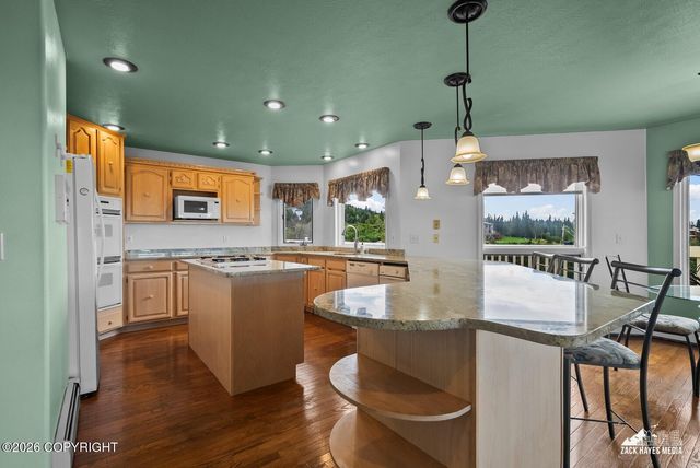 11800 Trails End Road, Anchorage, AK 99507