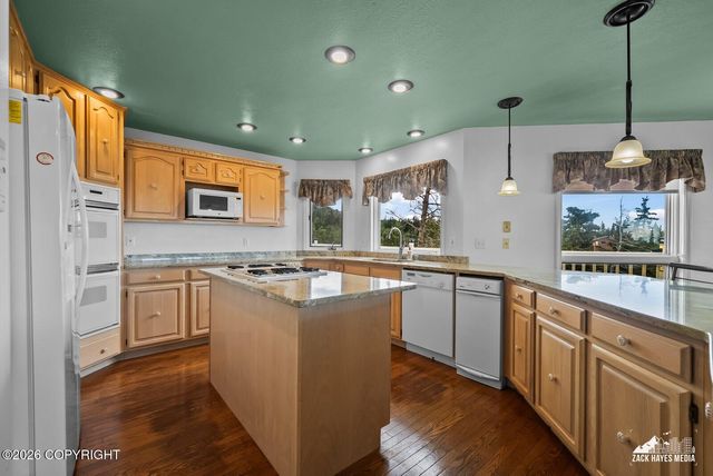 11800 Trails End Road, Anchorage, AK 99507
