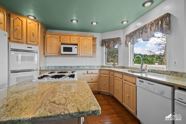 11800 Trails End Road, Anchorage, AK 99507