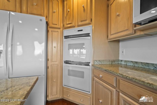 11800 Trails End Road, Anchorage, AK 99507