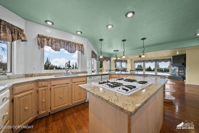 11800 Trails End Road, Anchorage, AK 99507
