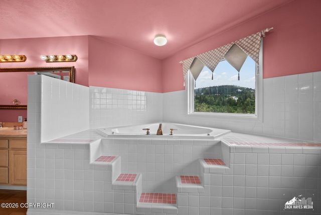 11800 Trails End Road, Anchorage, AK 99507