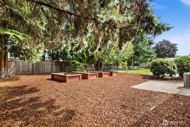 5212 Yakima Lane SE #104, Lacey, WA 98503