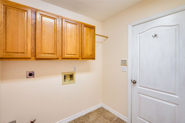 5919 Willow Wood Lane, Dallas, TX 75252