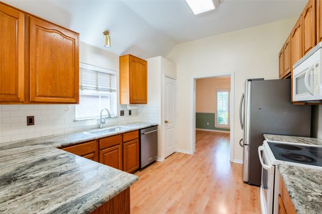 5919 Willow Wood Lane, Dallas, TX 75252
