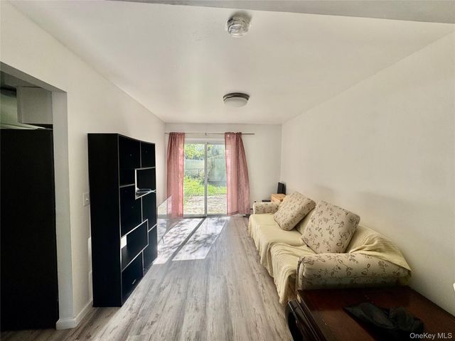 17 N Aspen Road, Middletown, NY 10940