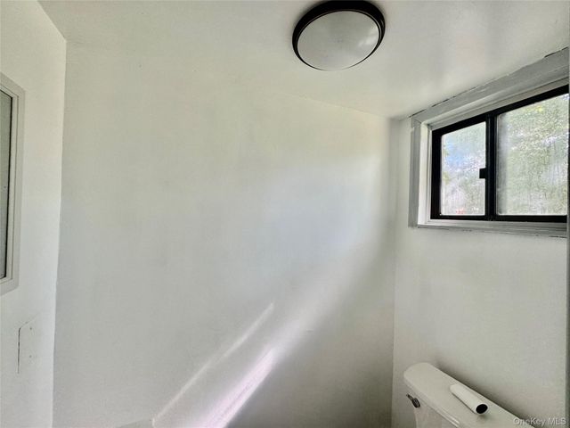 17 N Aspen Road, Middletown, NY 10940