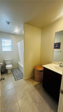 8748 Crestwood Hills Street, Las Vegas, NV 89113