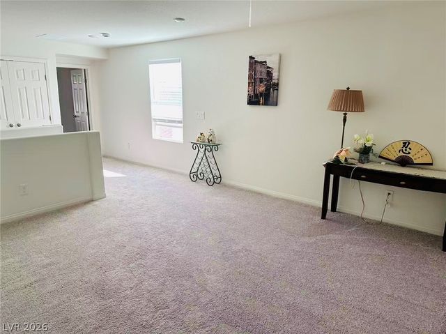 8748 Crestwood Hills Street, Las Vegas, NV 89113