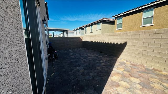 8748 Crestwood Hills Street, Las Vegas, NV 89113
