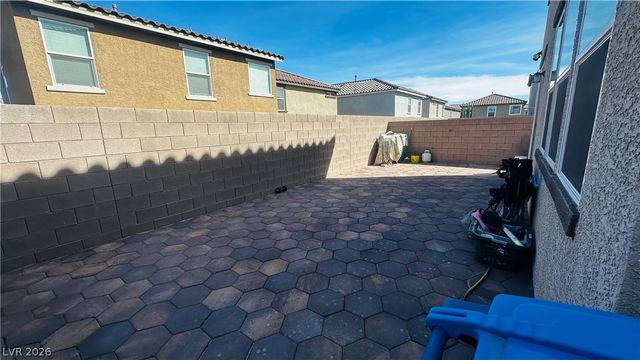 8748 Crestwood Hills Street, Las Vegas, NV 89113