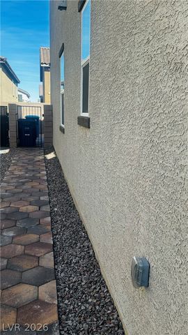 8748 Crestwood Hills Street, Las Vegas, NV 89113