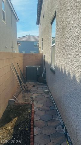 8748 Crestwood Hills Street, Las Vegas, NV 89113