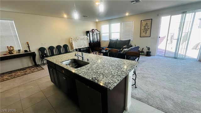 8748 Crestwood Hills Street, Las Vegas, NV 89113