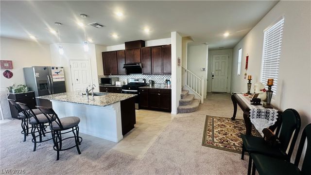 8748 Crestwood Hills Street, Las Vegas, NV 89113